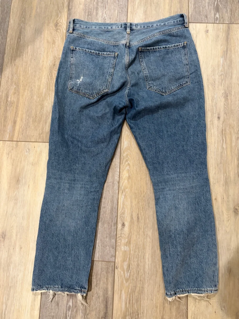 Agolde Riley High Rise Straight Crop Jeans - Mid Blue - Picture 5 of 7